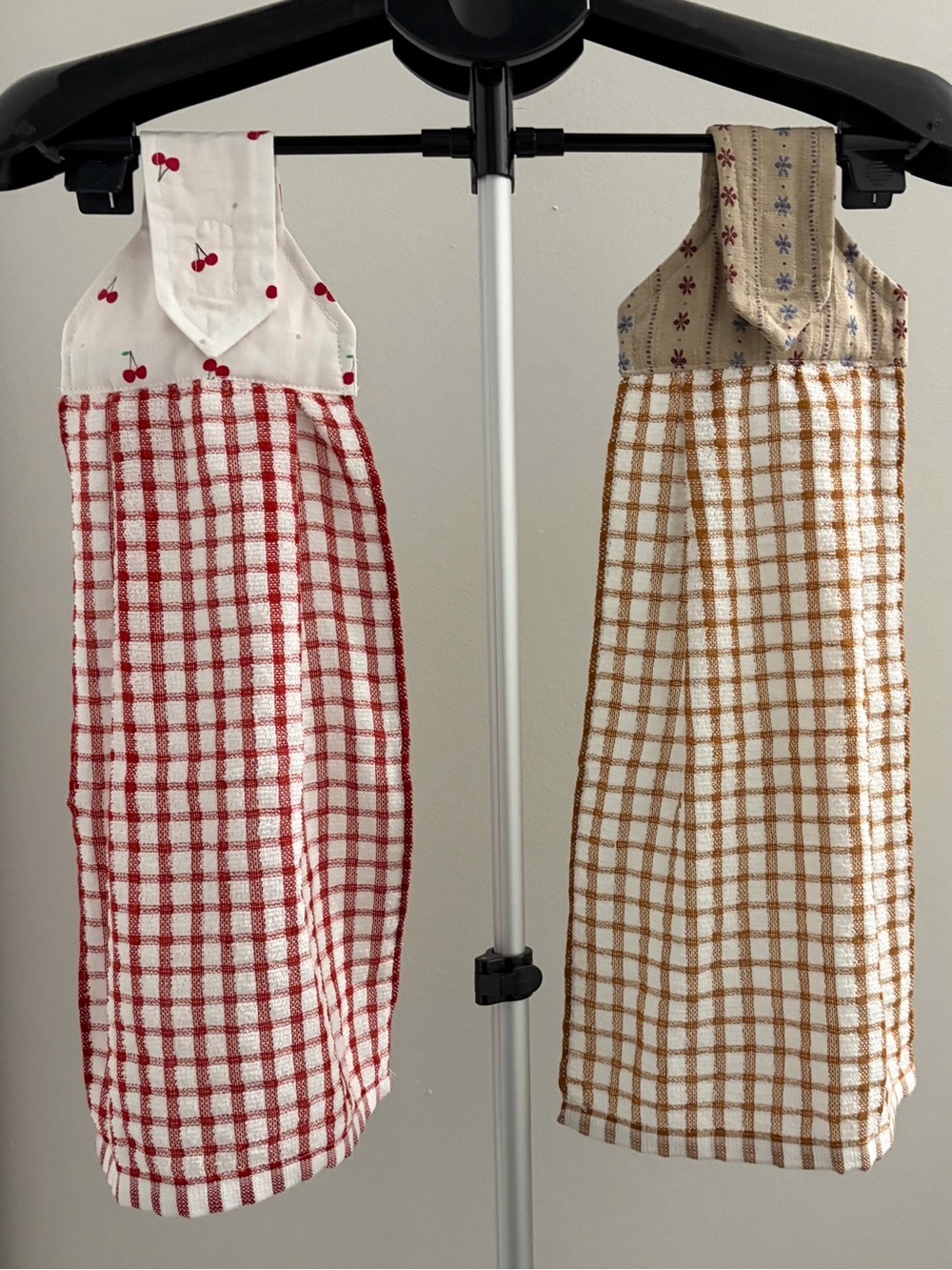 Red and Tan  new cotton Check Hanging Towels set